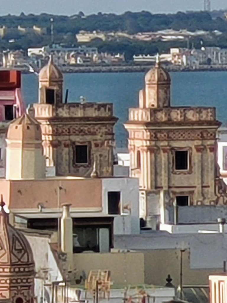 Deux des quatre tours de la "Casa de las cuatro torres" ©lasguiritanas