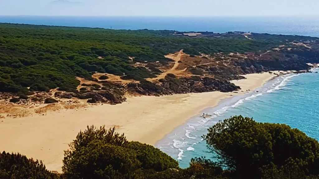 randonnée Parque Natural del Estrecho face au Maroc, plage sauvage et Vejer de la Frontera avec Las Guiritanas.